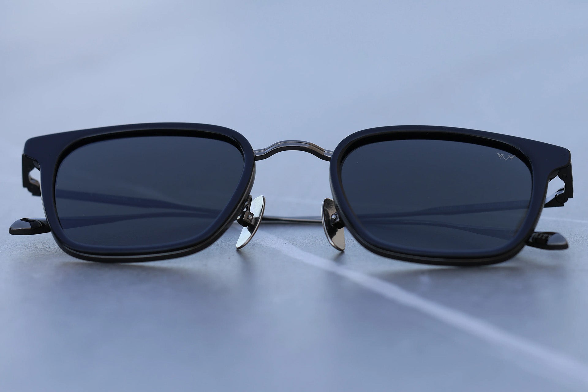 titanium frame smart black sunglasses